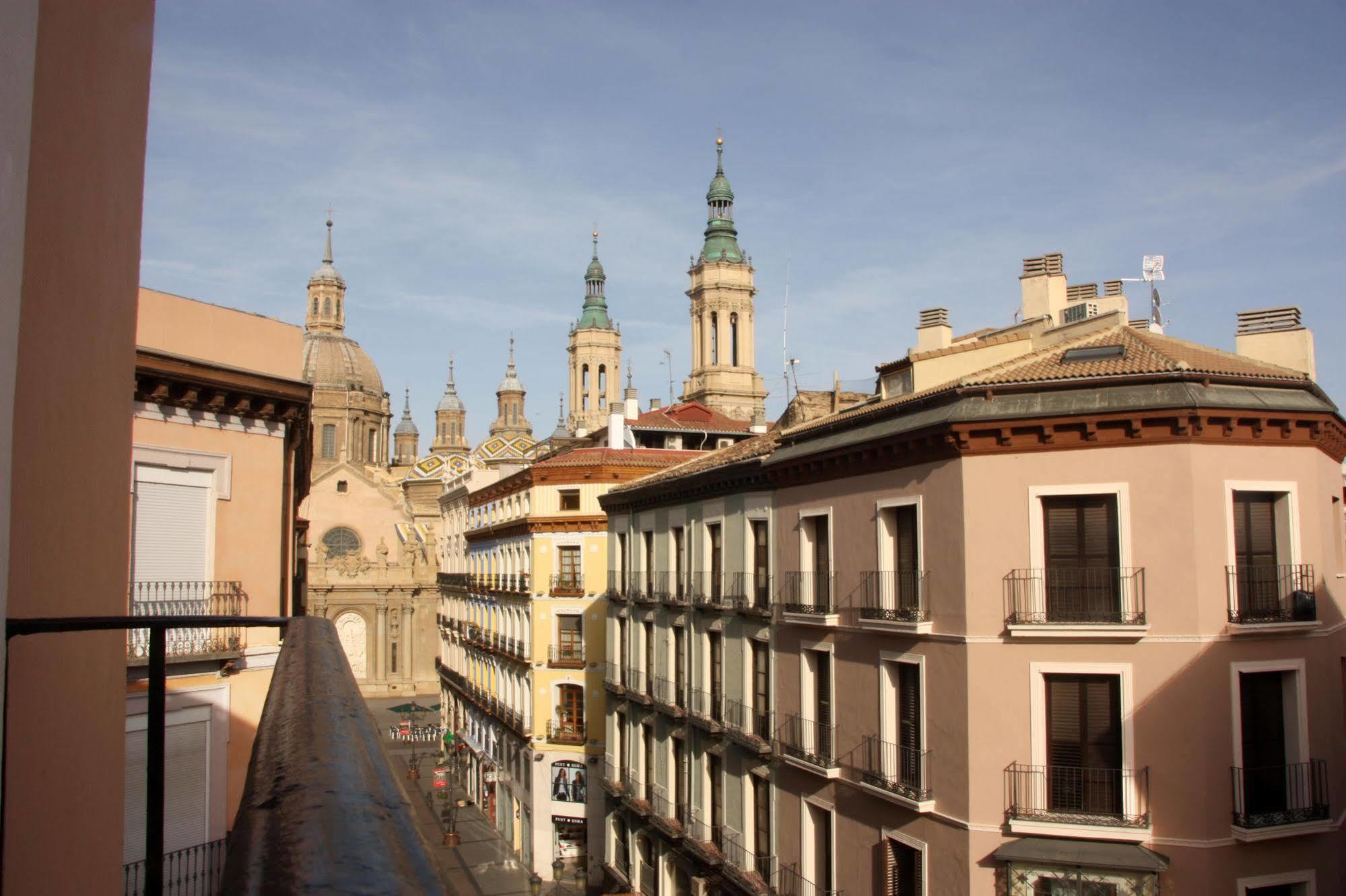 Dos Torres Pilar Suites- Balcones Con Vistas A La Ciudad Сарагоса Екстериор снимка